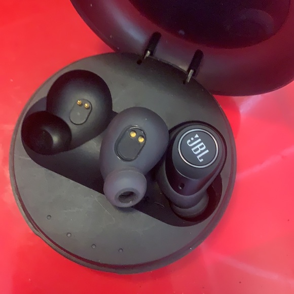 JBL BLUETOOTH BLACK  WIRELESS HEADPHONES - Picture 5 of 5